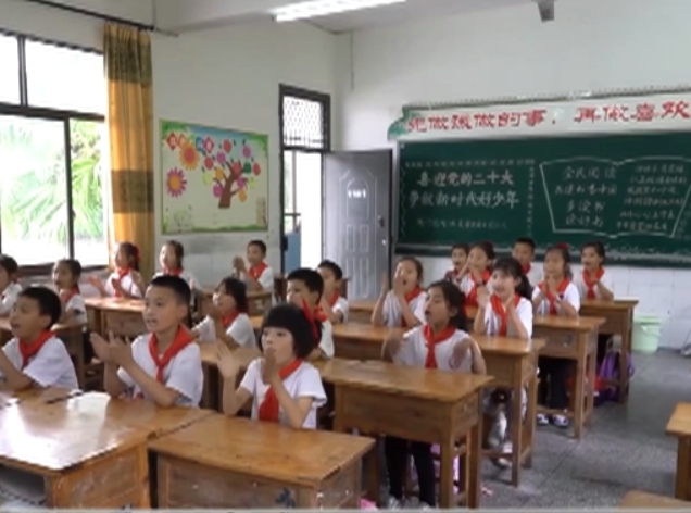 安全防备校园还结合山路高低的特点编制朗朗上口的顺口溜