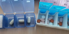 <b>临汾红丝带学校的艾滋患儿吃上了一种新药，不</b>